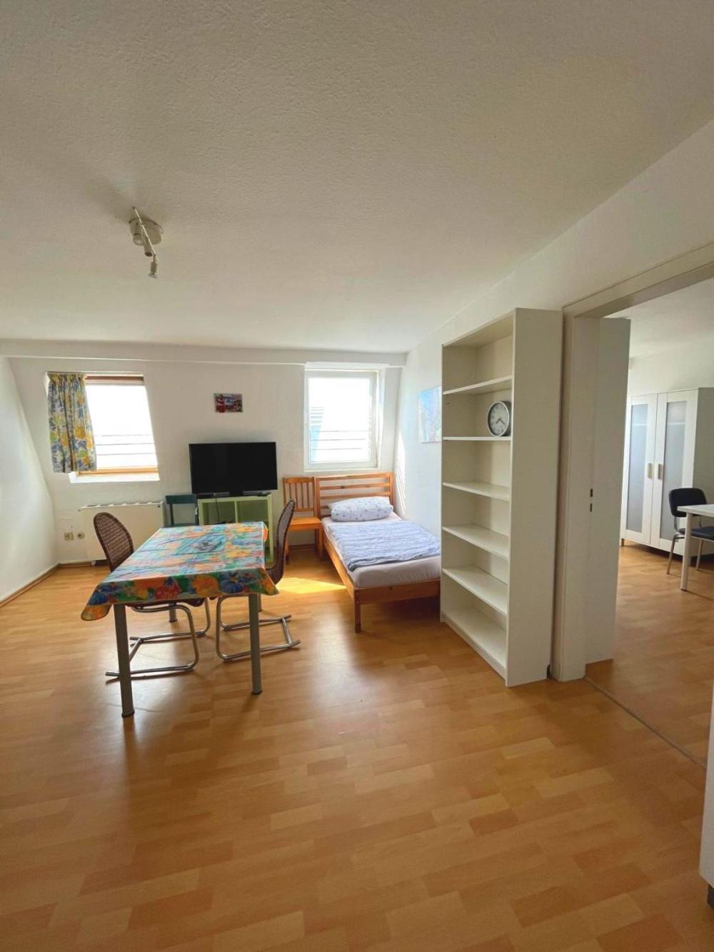 Apartment Work & Hannover